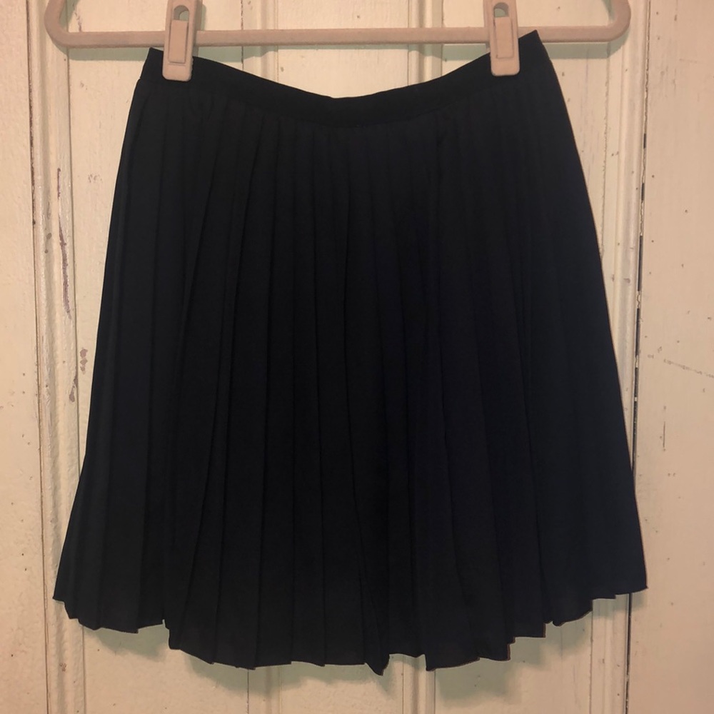Uniqlo pleated chiffon black skirt